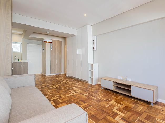 To Let 2 Bedroom Property for Rent in Sea Point Western Cape